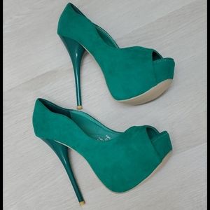 NWOT SUEDE SHOES